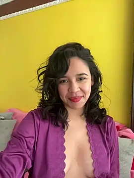 Esmerald 1111 online show from February 19, 2026, 4:15 pm