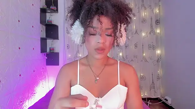 Snapshot of Serena_Fey chatting on November 28, 2025, 11:54 am Serena Fey online show from November 28, 2025, 11:54 am