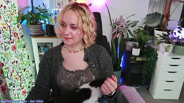 xzoeyryanx online show from February 23, 2026, 7:14 pm