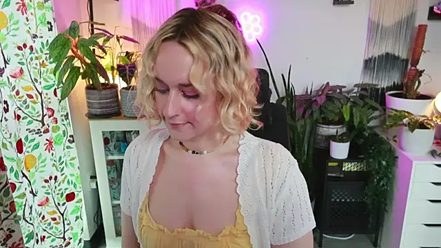 xzoeyryanx online show from March 31, 2026, 5:48 pm