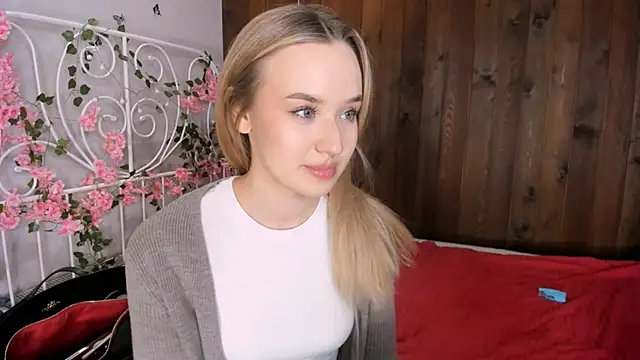 KristleKirst online show from November 27, 2025, 3:01 pm