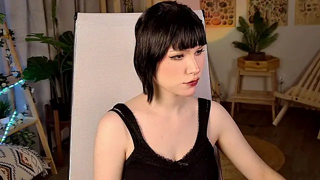 RickiOwens online show from January 13, 2026, 7:23 am