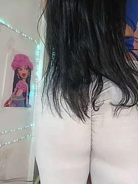 KatyVelvet07 online show from May 14, 2026, 9:39 am