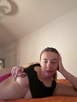 LilyLoveUK online show from November 22, 2025, 9:57 pm