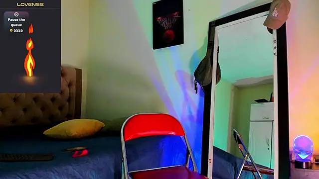 blorelopez online show from December 4, 2025, 2:16 pm