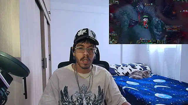 Snapshot of naitt_ chatting on November 22, 2025, 8:40 pm naitt online show from November 22, 2025, 8:40 pm