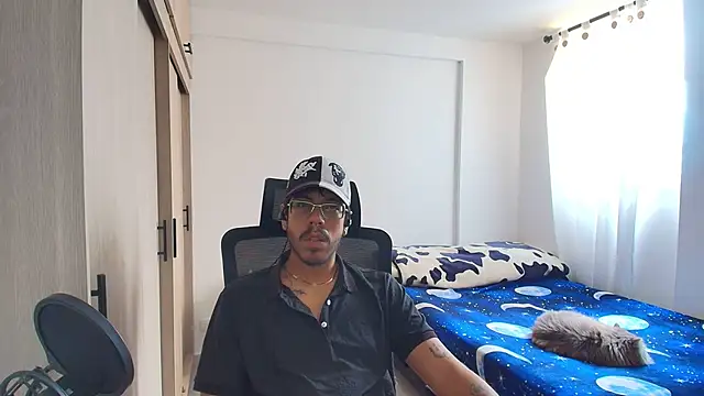 naitt  online show from December 1, 2025, 2:29 pm