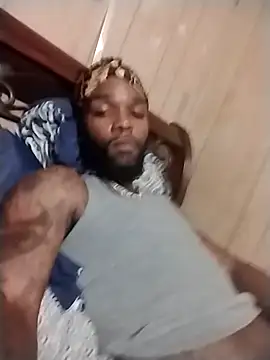 Snapshot of Faevaca38_ chatting on November 27, 2025, 4:24 am Faevaca38 online show from November 27, 2025, 4:24 am