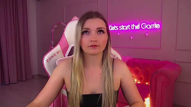 AnnyRaii online show from December 16, 2025, 6:39 am