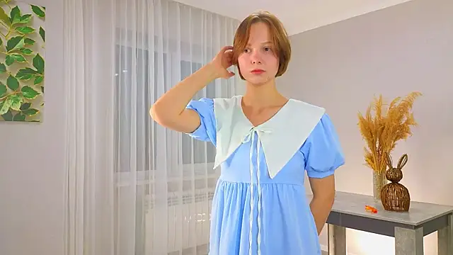 UmbraVelour online show from November 27, 2025, 4:40 pm