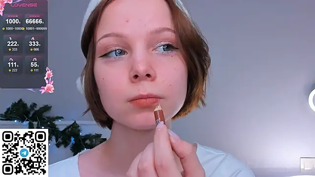 UmbraVelour online show from December 19, 2025, 1:24 pm