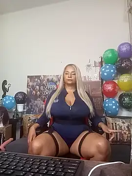 LaReineCleo online show from March 31, 2026, 11:23 am