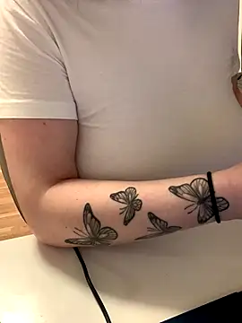 Ghostbaby02 online show from December 18, 2025, 1:48 pm