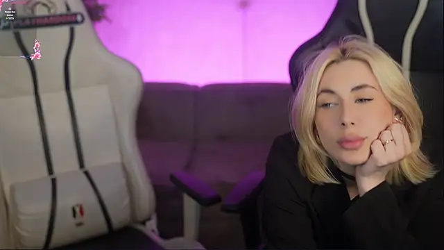 Kara cat online show from April 19, 2026, 6:21 pm