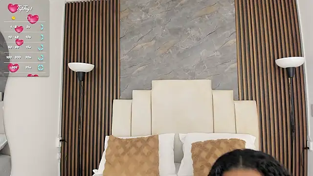 catiusca reyes 03 online show from January 19, 2026, 11:47 am