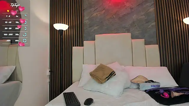 catiusca reyes 03 online show from February 10, 2026, 12:04 pm