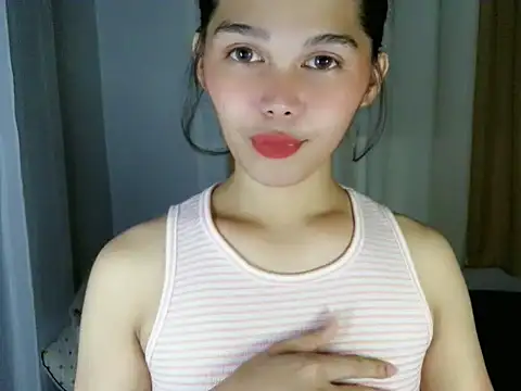 sluttyLeila online show from January 18, 2026, 1:25 pm