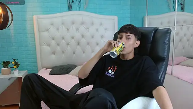 DraxBlade09 online show from January 16, 2026, 8:13 pm