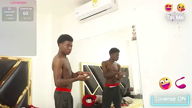 NoahJhonson69 online show from March 25, 2026, 11:42 am