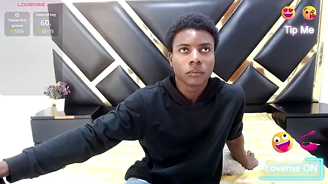 NoahJhonson69 online show from March 10, 2026, 4:22 pm