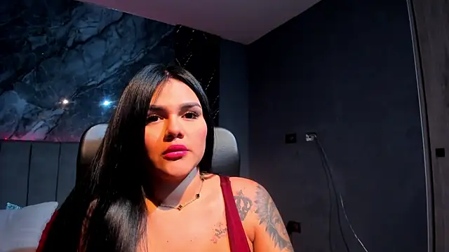 Amber  Thomson online show from January 8, 2026, 1:28 pm