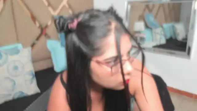 Snapshot of XimenaMartinez chatting on November 21, 2025, 12:59 pm XimenaMartinez online show from November 21, 2025, 12:59 pm