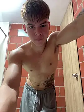 Snapshot of Handsome_boys69 chatting on March 3, 2026, 1:45 am Handsome boys69 online show from March 3, 2026, 1:45 am