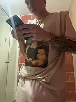 Snapshot of Handsome_boys69 chatting on February 14, 2026, 3:07 am Handsome boys69 online show from February 14, 2026, 3:07 am