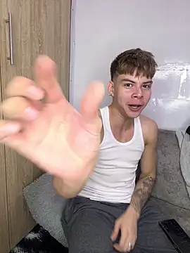 Snapshot of Handsome_boys69 chatting on February 19, 2026, 2:19 am Handsome boys69 online show from February 19, 2026, 2:19 am