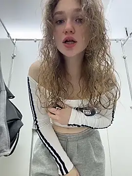 RussianWoman online show from April 2, 2026, 4:52 am