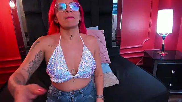 Snapshot of ambervans chatting on November 29, 2025, 6:19 pm ambervans online show from November 29, 2025, 6:19 pm