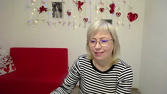 LaurenWishy online show from February 8, 2026, 5:38 am