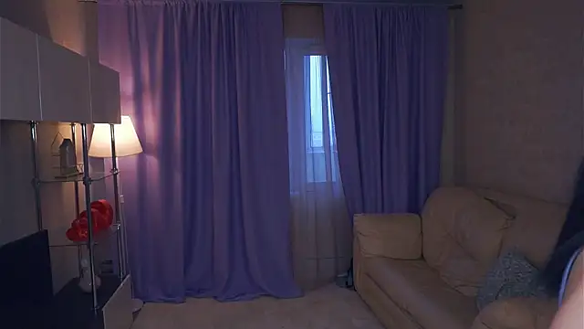 LorrieWilcinski online show from November 22, 2025, 6:56 am