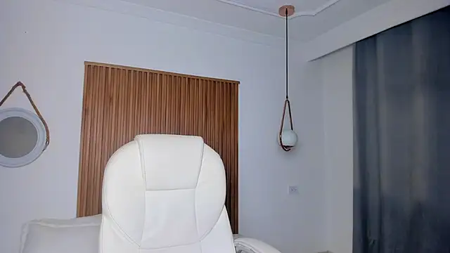 Snapshot of Alaska_deluxe chatting on February 22, 2026, 12:02 am Alaska deluxe online show from February 22, 2026, 12:02 am