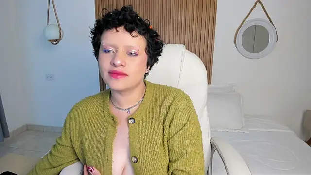 Alaska deluxe online show from April 7, 2026, 12:23 am