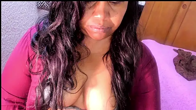 ebonycamelia online show from January 18, 2026, 1:53 am