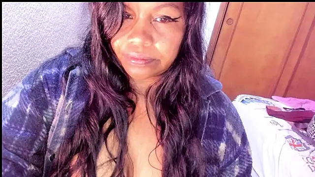 ebonycamelia online show from March 6, 2026, 11:44 pm