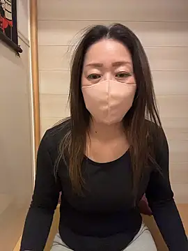 Snapshot of ---AN--- chatting on December 17, 2025, 4:56 pm ---AN--- online show from December 17, 2025, 4:56 pm