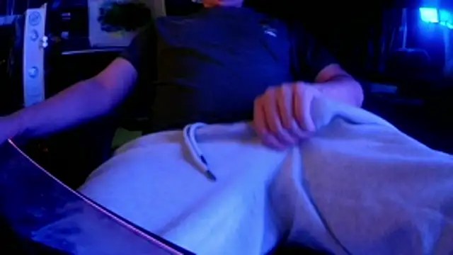 Bowerboi online show from December 18, 2025, 7:13 am