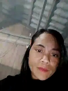 Snapshot of bela-hayes chatting on December 15, 2025, 12:55 pm bela-hayes online show from December 15, 2025, 12:55 pm