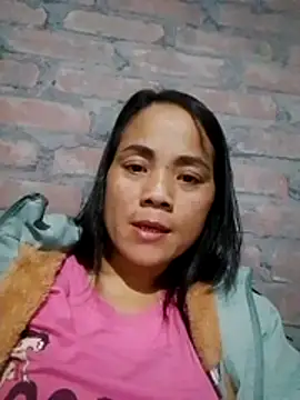 Snapshot of bela-hayes chatting on December 21, 2025, 12:18 pm bela-hayes online show from December 21, 2025, 12:18 pm