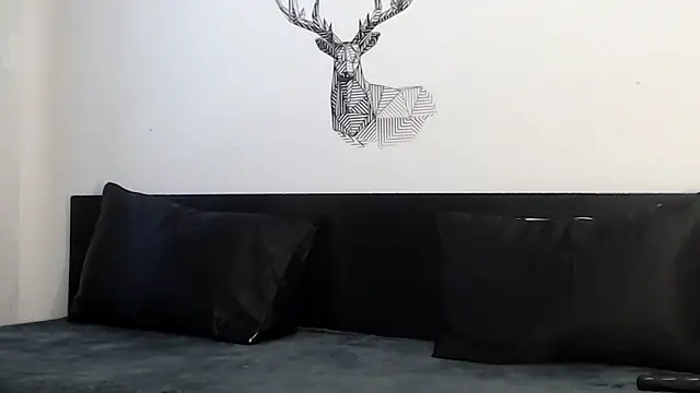 Snapshot of sweetl30 chatting on February 19, 2026, 6:43 am sweetl30 online show from February 19, 2026, 6:43 am