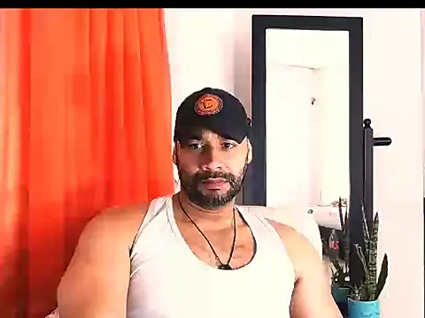 musclehetero online show from May 17, 2026, 2:17 pm