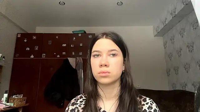 DebbiGoodknight online show from November 28, 2025, 7:41 am