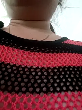 Snapshot of Reema_143 chatting on February 18, 2026, 3:26 am Reema 143 online show from February 18, 2026, 3:26 am