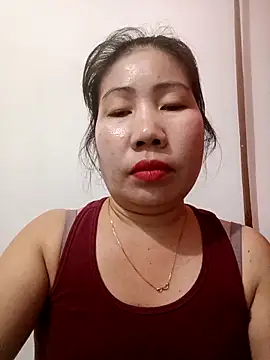 Snapshot of Reema_143 chatting on February 12, 2026, 6:51 pm Reema 143 online show from February 12, 2026, 6:51 pm