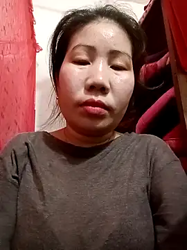 Snapshot of Reema_143 chatting on February 24, 2026, 12:11 am Reema 143 online show from February 24, 2026, 12:11 am