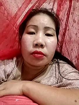 Snapshot of Reema_143 chatting on February 7, 2026, 4:15 pm Reema 143 online show from February 7, 2026, 4:15 pm