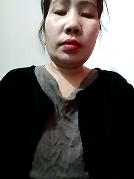 Snapshot of Reema_143 chatting on February 27, 2026, 2:17 pm Reema 143 online show from February 27, 2026, 2:17 pm