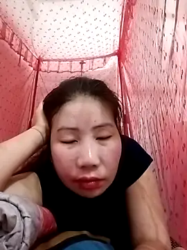 Snapshot of Reema_143 chatting on February 8, 2026, 5:54 pm Reema 143 online show from February 8, 2026, 5:54 pm